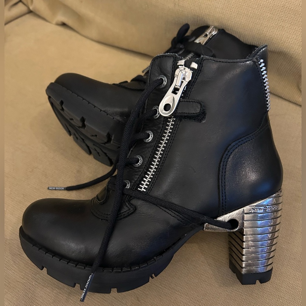 New Rock Stylish Black Lace-Up Ankle Boots with Metallic Heel - Picture 2 of 5